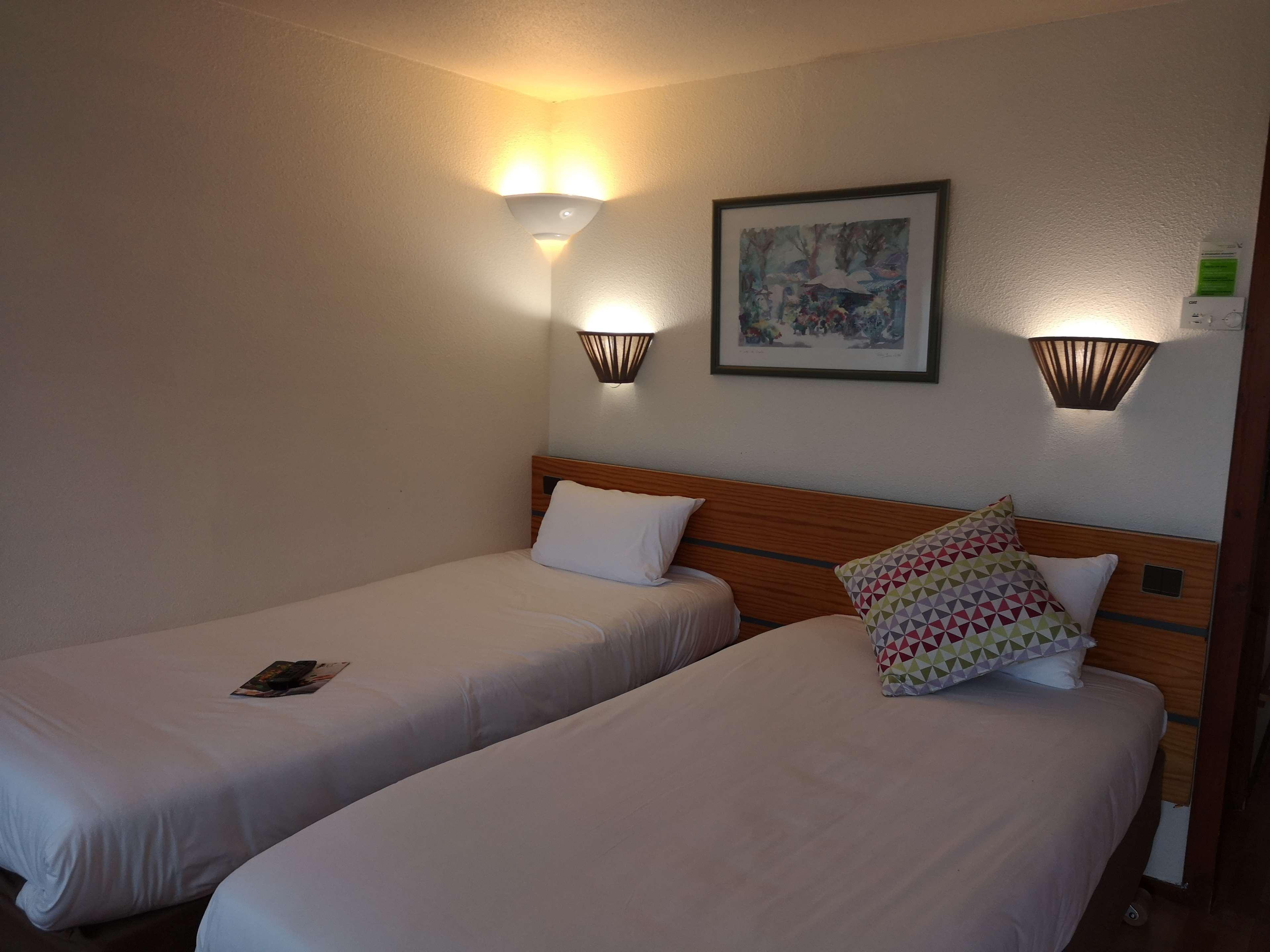 Campanile Angers Ouest - Beaucouze Hotel Eksteriør billede