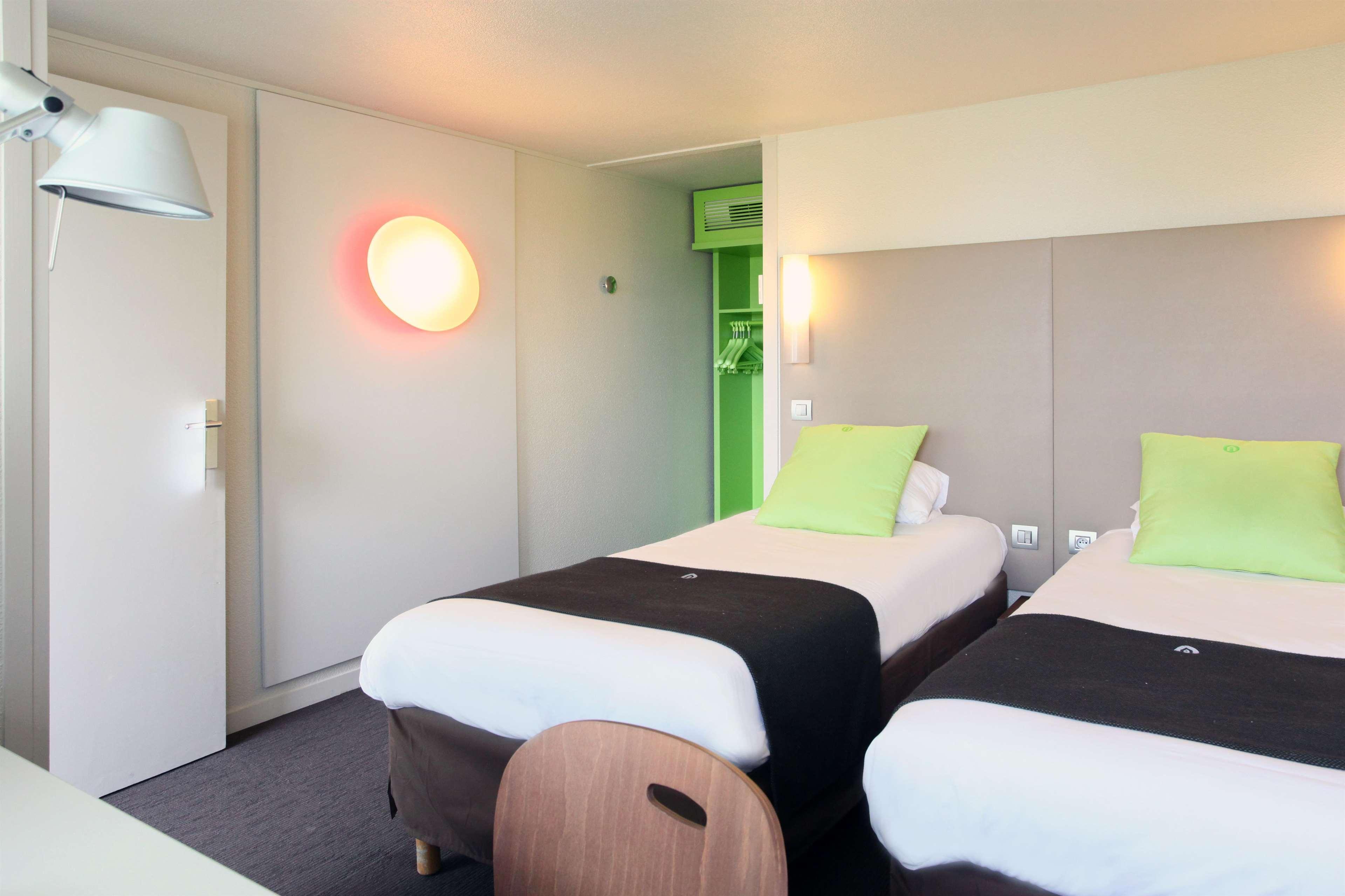 Campanile Angers Ouest - Beaucouze Hotel Eksteriør billede