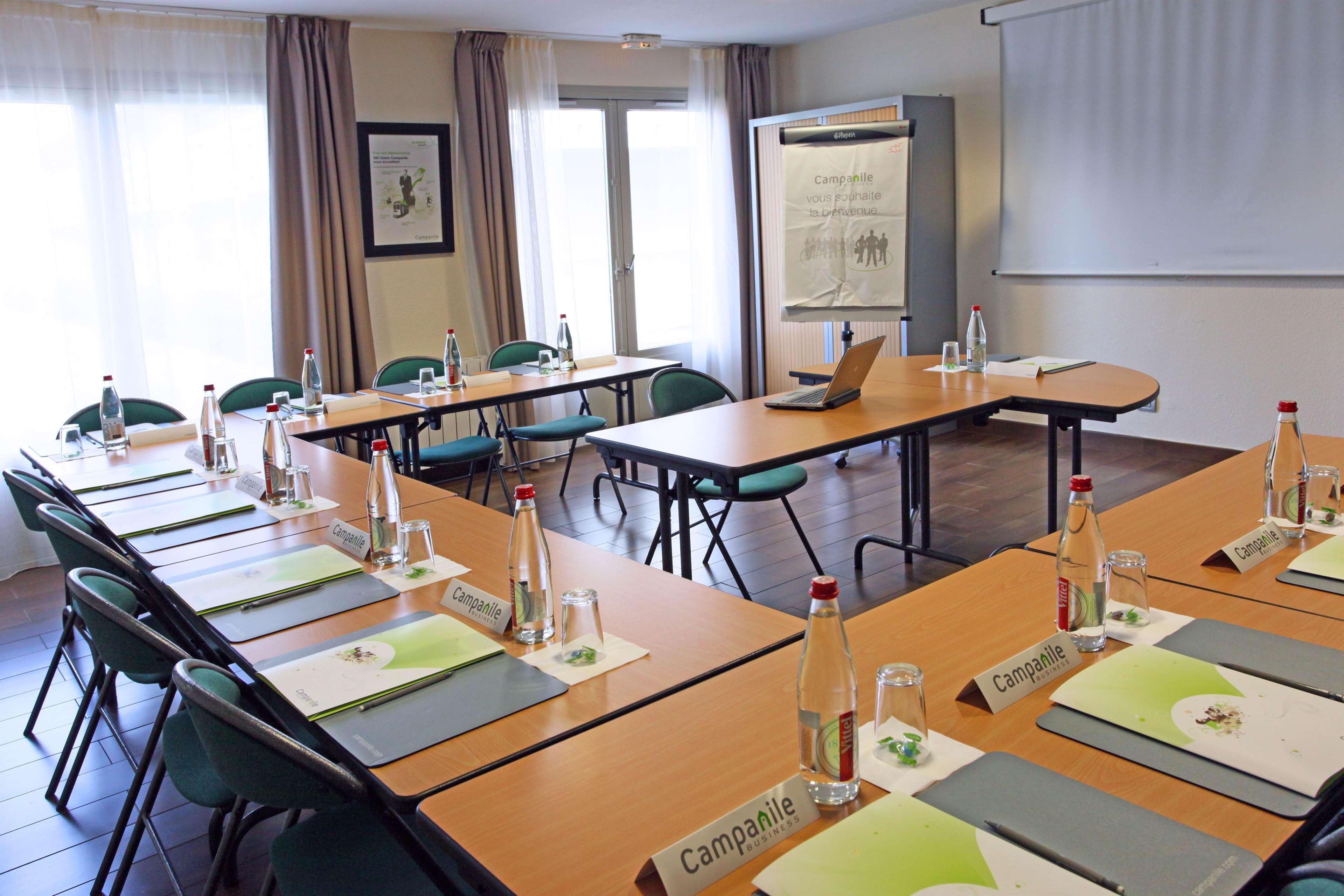 Campanile Angers Ouest - Beaucouze Hotel Eksteriør billede